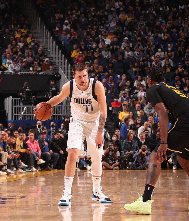 多米体育登录注册-火箭vs尼克斯哈登61分全场回放