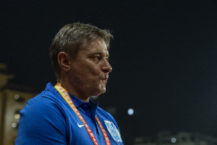 多米体育登录注册-疯狂爆梗王荒岛求生攻略